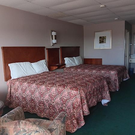 Oyo Sheldon'S Motel And Restaurant Keysville Экстерьер фото