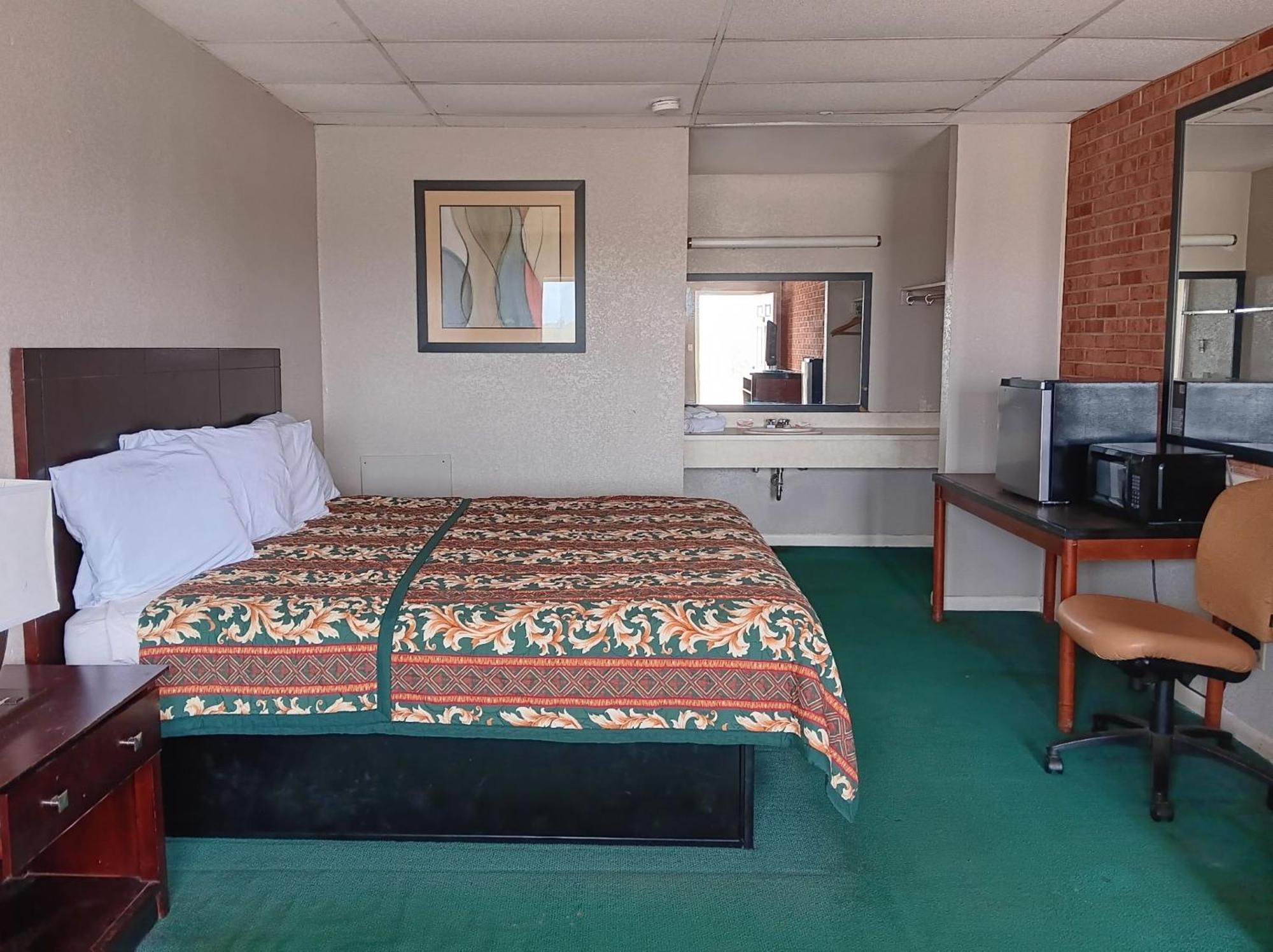 Oyo Sheldon'S Motel And Restaurant Keysville Экстерьер фото
